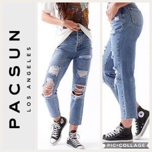 Pacsun Medium High Waisted Straight Leg Jean/25
